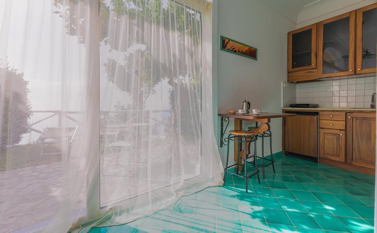 Bacio Del Sole B&B Positano Rom bilde